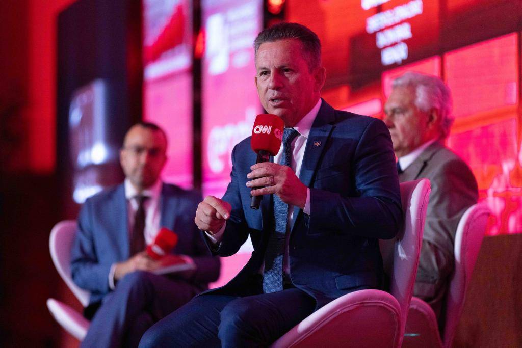 Mauro Mendes diz que até o final do ano, a malha rodoviária de MT estará com mais asfalto do que o existente em 20 estados brasileiros