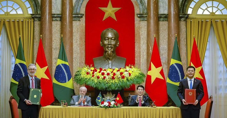 Brasil e Vietnã celebram cooperação econômica em comércio e indústria