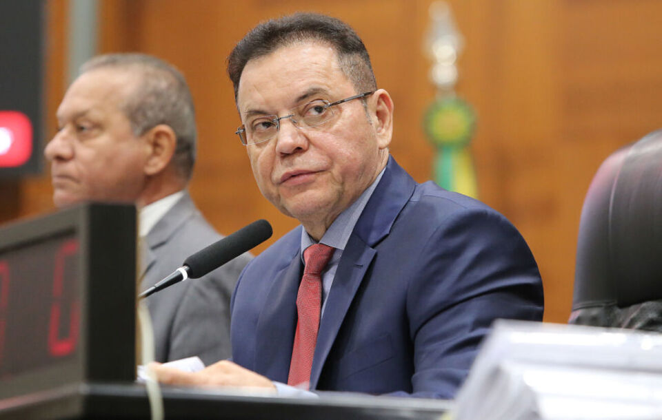 Eduardo Botelho alfineta Mauro Carvalho e alerta para racha no grupo