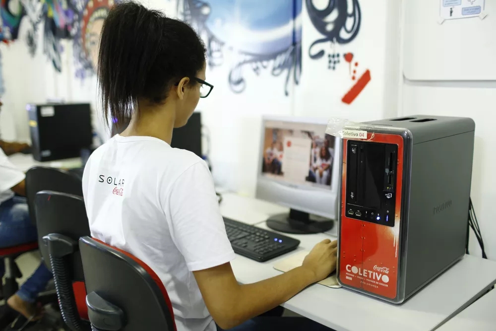 Coletivo Online abre 455 vagas para capacitação gratuita voltada para jovens do Mato Grosso