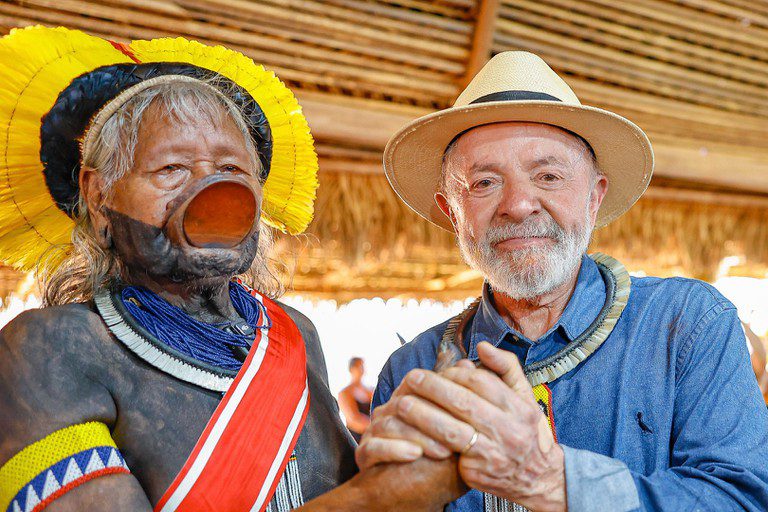 Lula e Cacique Raoni se reúnem na Aldeia Piaraçu, localizada na Terra Indígena Capoto-Jarina, em Mato Grosso