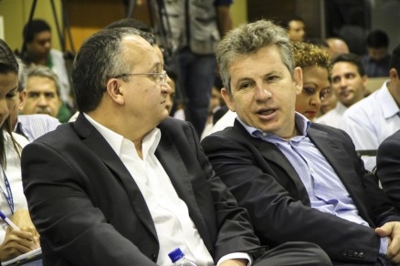 AUSENTE: Mauro Mendes não vai a debate, e Pedro Taques o acusa de querer barrar aumento para servidores em MT