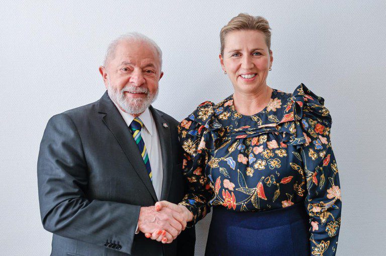 Lula recebe telefonema da primeira-ministra da Dinamarca