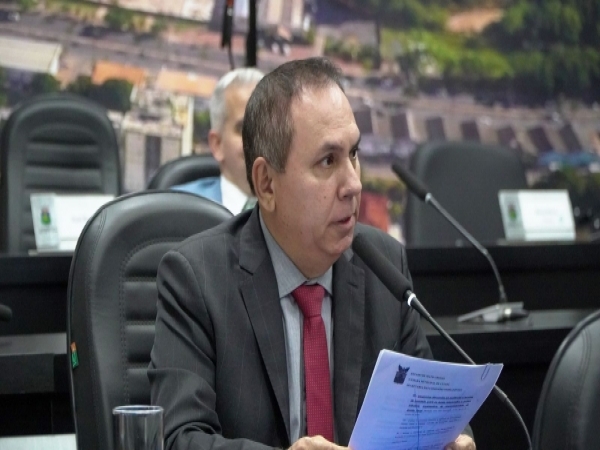 Dilemário consegue apoio de colegas e aprova moção de repúdio aos deputados que apoiam mercadinhos em presídios