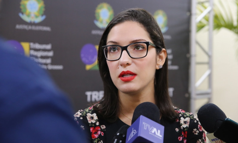 Janaina minimiza possível saída de Emanuelzinho e Juarez e defende nova chapa no MDB