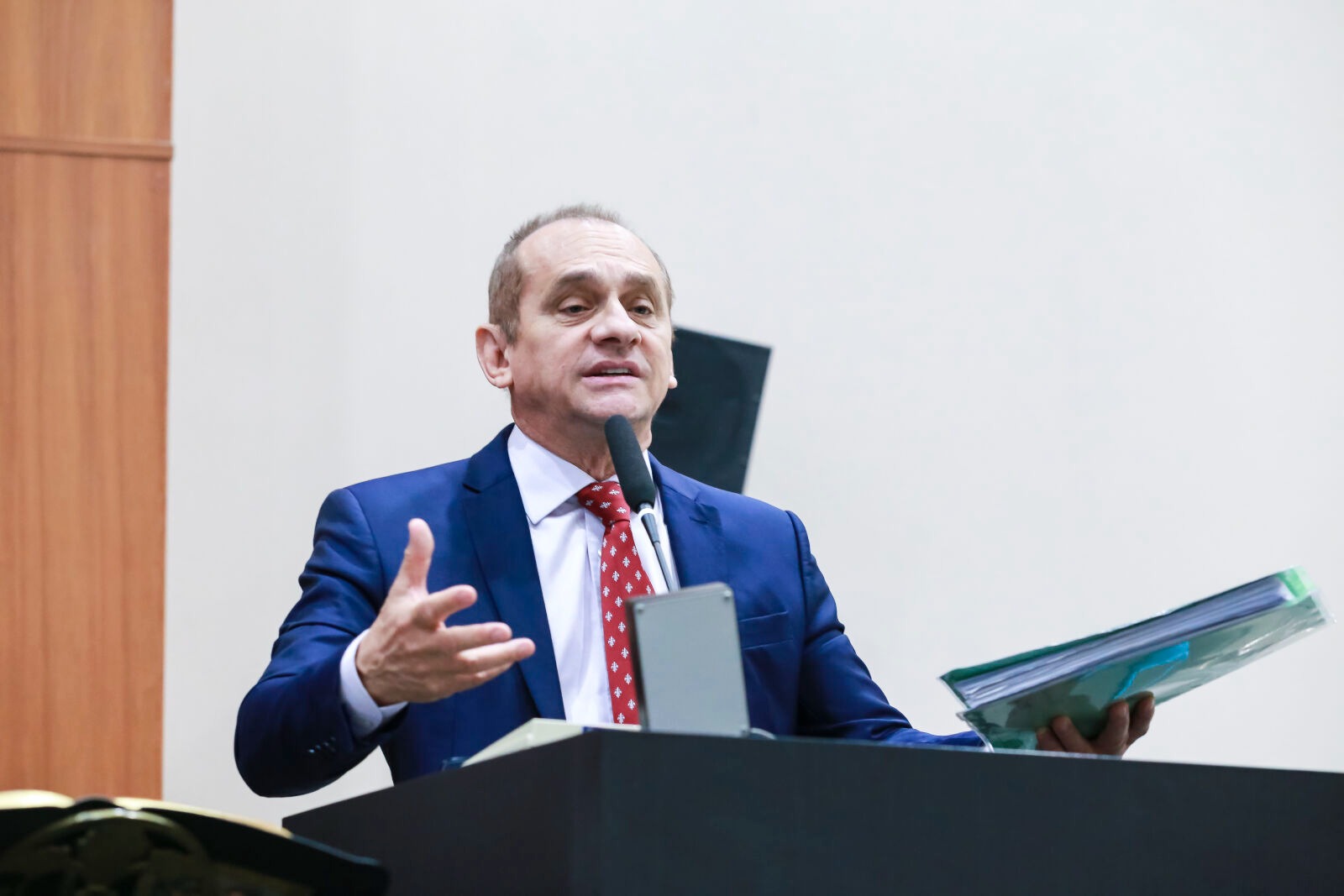 Wilson Santos critica investimento em habitação ser inferior a 1% da receita de MT