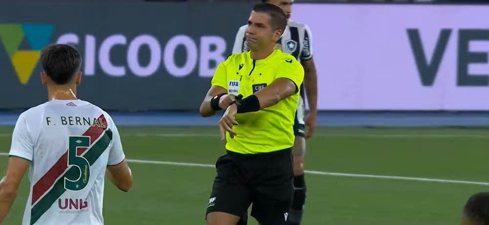 Série A do Brasileirão tem as primeiras punições a goleiros por regra de 8s na reposição de bola