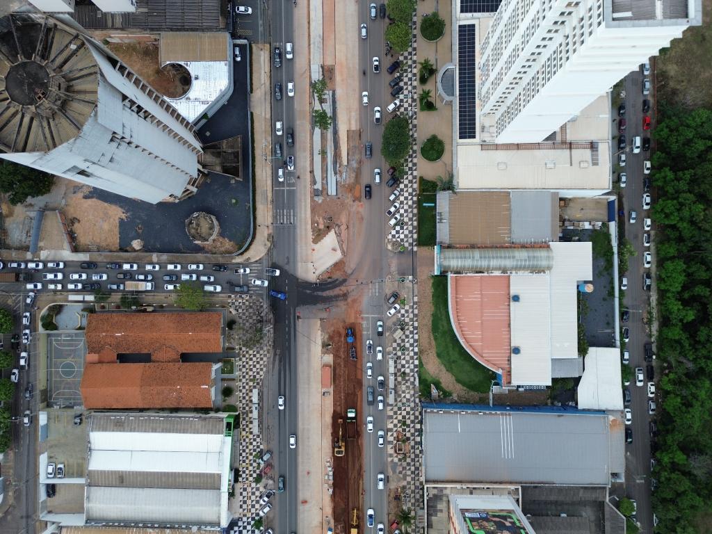 Obras do BRT avançam e trânsito será liberado em cruzamento na Avenida do CPA