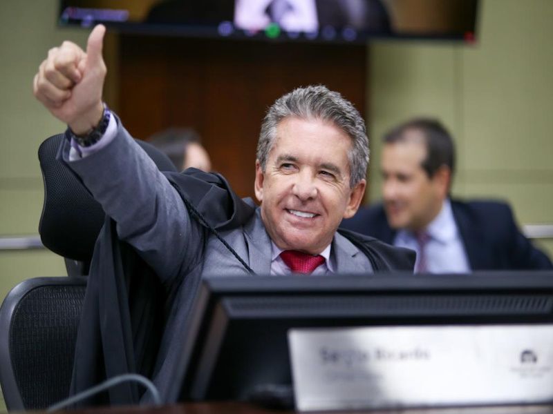 Conselheiros entram em concenso pela reeleição de Sérgio Ricardo no TCE MT