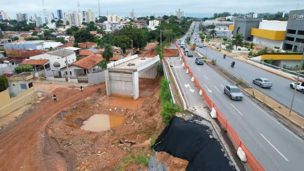 Trânsito será interrompido na Miguel Sutil nesta quinta-feira para obras de ampliação