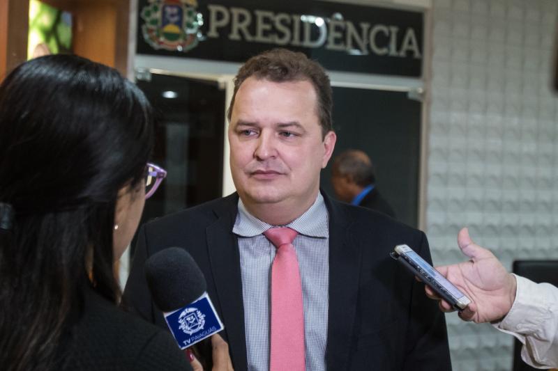 Maxi Russi anuncia exoneração de procurador preso por agredir menor: “Não vamos passar pano”
