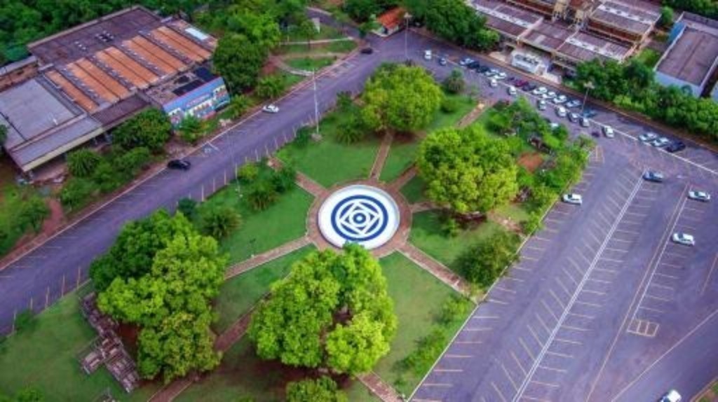 UFMT abre 700 vagas para graduados em cursos presenciais