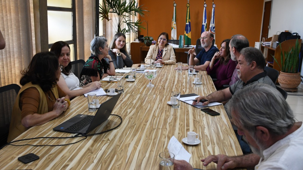 UFMT e ALMT discutem saúde mental