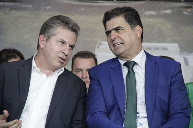 Emanuel é condenado a indenizar Mauro Mendes por ofensas durante campanha de 2022