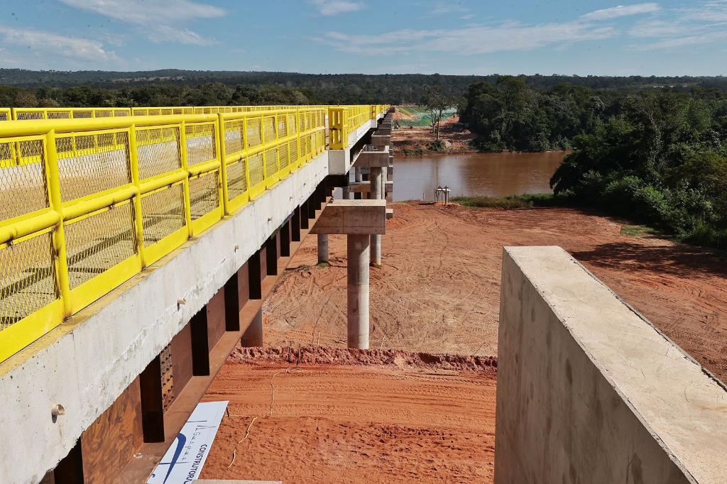 1ª ponte da Ferrovia Estadual é entregue e deve funcionar já em 2026