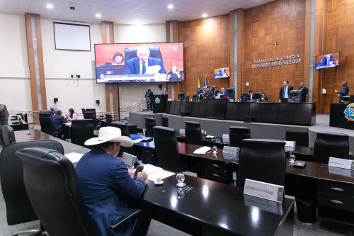 Deputados aprovam em segunda votação PL que dispõe sobre limites e condições para as consignações em folha de pagamento 