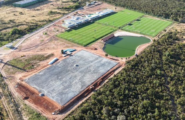 Obras a todo vapor do novo campo sintético do CT Manoel Dresch