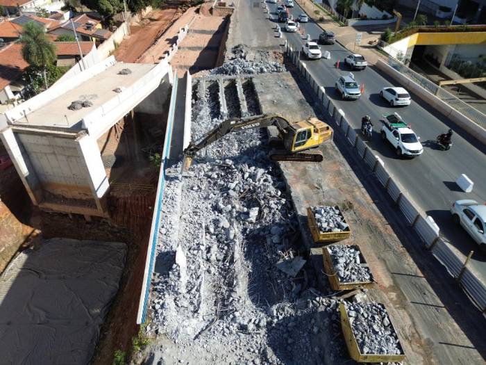 Obra no Complexo Viário do Jardim Leblon entra na etapa da demolição de estrutura e construção de novo elevado