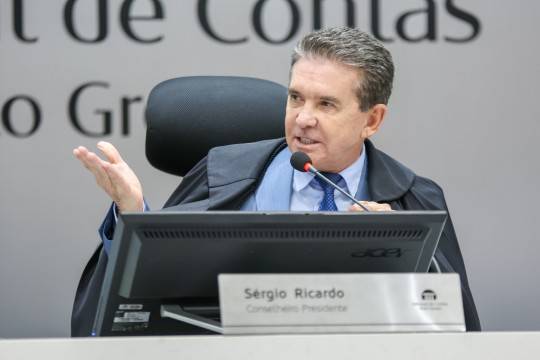 Sérgio Ricardo é reeleito presidente do Tribunal de Contas de Mato Grosso 