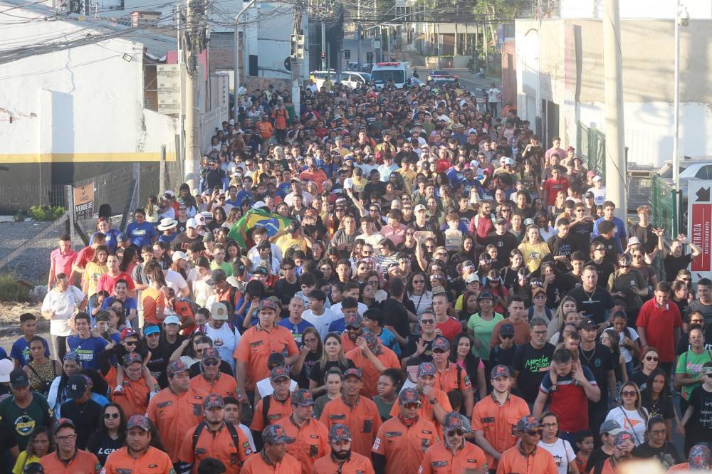 Cuiabá vive momento de fé e adoração na Marcha para Jesus 2025
