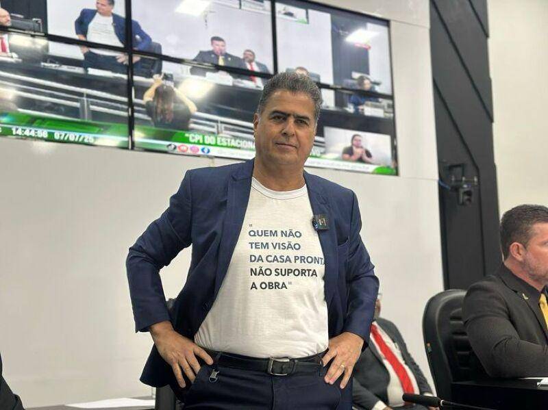 Emanuel Pinheiro presta depoimento à CPI do Estacionamento Rotativo na Câmara