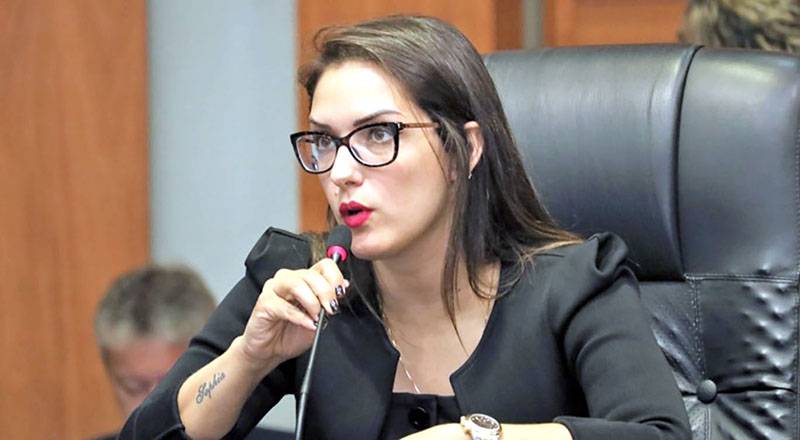 Janaína Riva vai assumir MDB em MT e confirma disputa pelo Senado