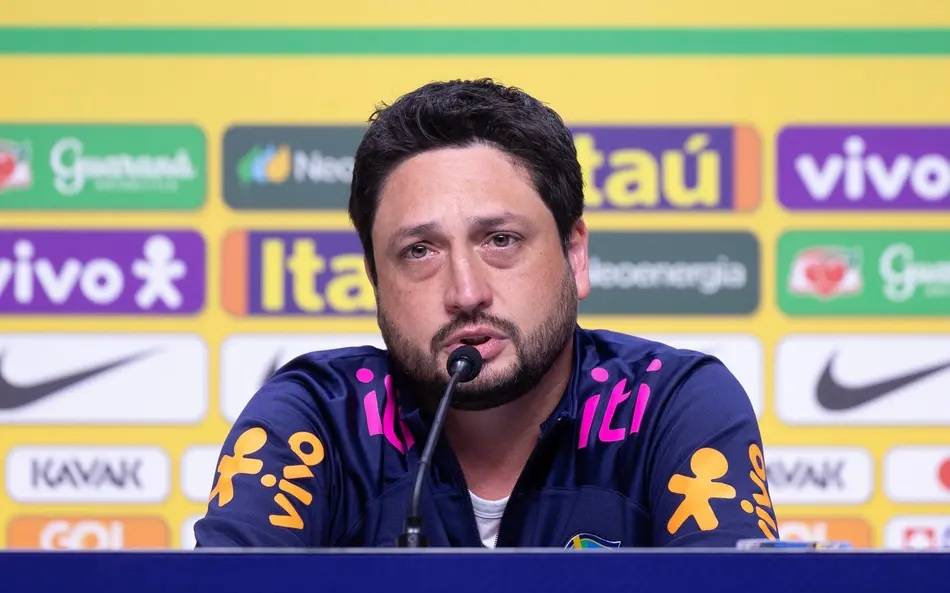 Arthur Elias admite favoritismo do Brasil na Copa América