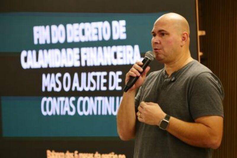 Abílio aponta rombo de R$ 2,4 bi e diz que Cuiabá viverá mais dois anos de aperto