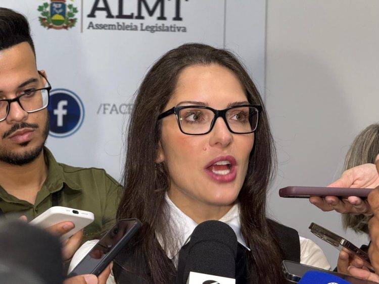 Janaina diz que Emanuelzinho deve “seguir seu caminho” e escancara racha no partido