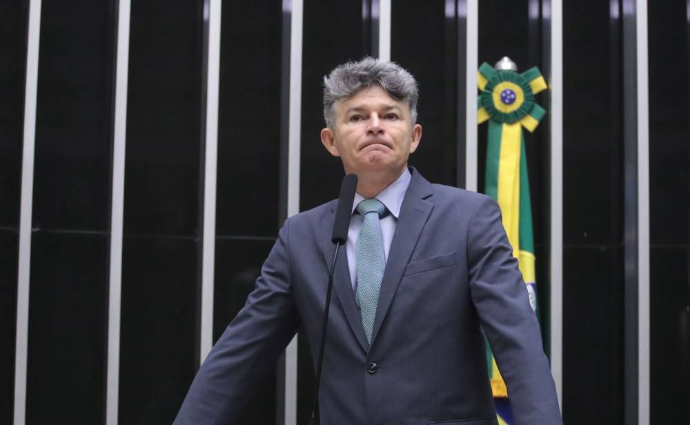 José Medeiros critica contradições do PT: “Gosta do voto dos pobres e do dinheiro dos ricos