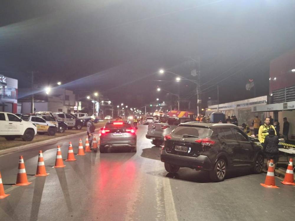  Nove motoristas são presos e 43 veículos removidos em 2 blitz em Cuiabá