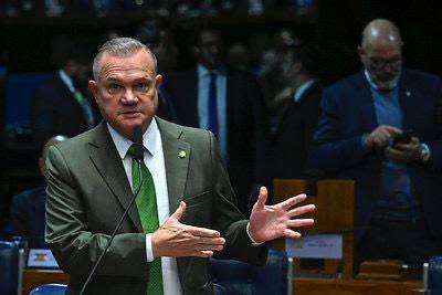 Senador de MT propõe suspensão do recesso no Congresso Nacional