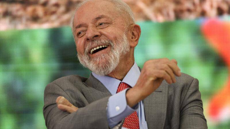 Abílio ironiza tarifa dos EUA e sugere “cervejinha” entre Lula, Janja e Trump