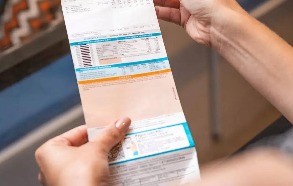 Energisa é condenada a pagar R$ 8 mil de indenização a idosa