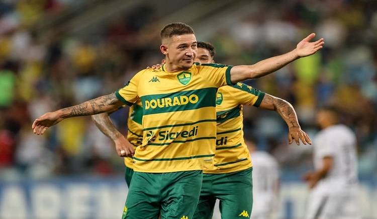 Cuiabá vence por 3 a 1 o Amazonas FC