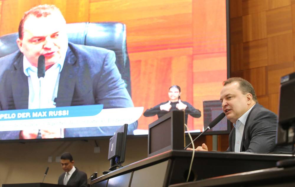 Max se diz feliz por ser lembrado em pesquisas: 