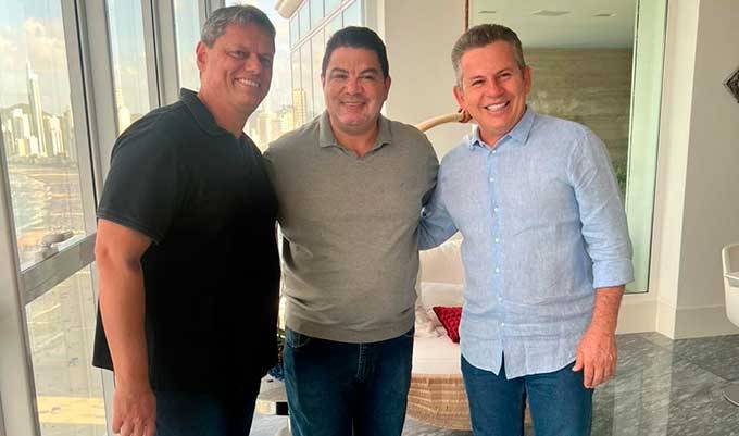 Governador de São Paulo participa de encontro empresarial junto com Mauro Mendes