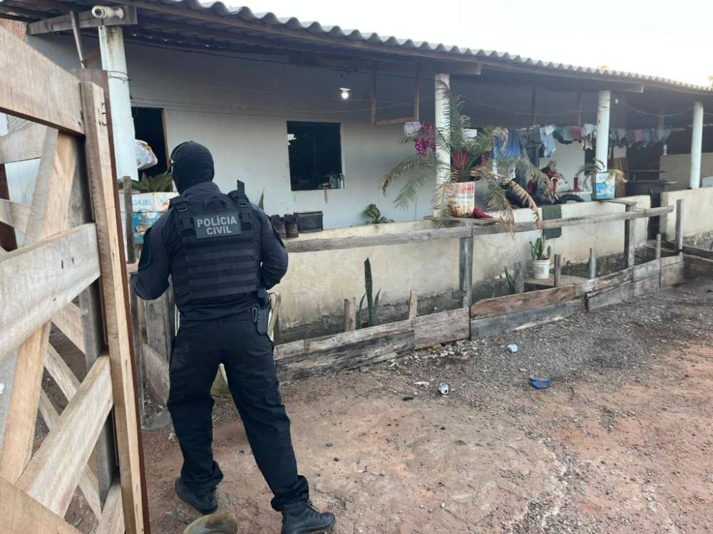 Polícia prende líder de facção e descobre rinha com galos de até R$ 20 mil em Campos de Júlio