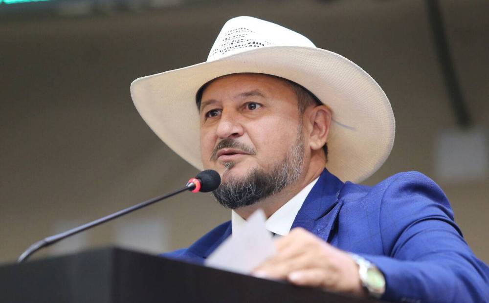 Cattani se junta a  deputados de sete estados por impeachment de Alexandre de Moraes