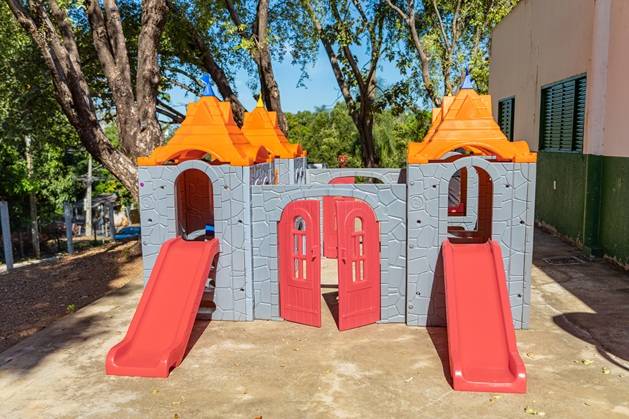 Escolas e creches de Cuiabá oferecem parques temáticos às crianças