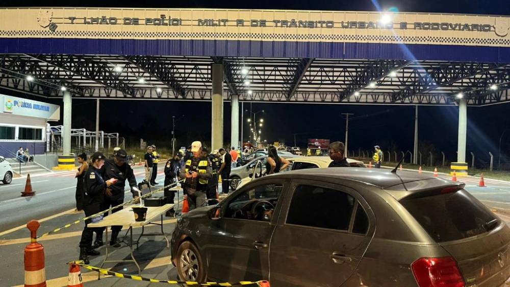 Quatro condutores foram presos em flagrante por embriaguez ao volante na Estrada de Chapada