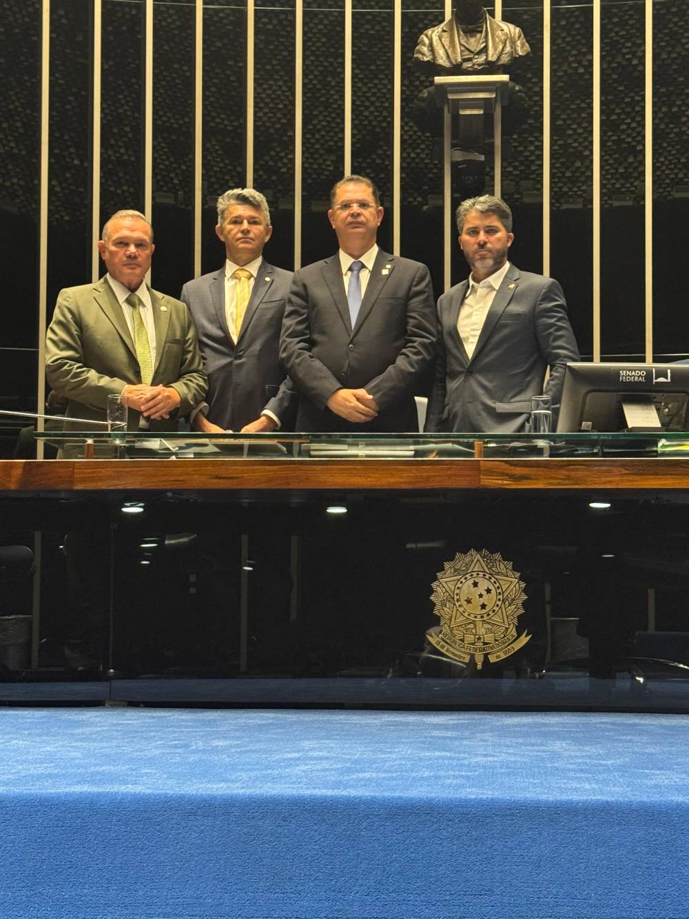 Wellington Fagundes passa madrugada no Senado e cobra impeachment de Alexandre de Moraes