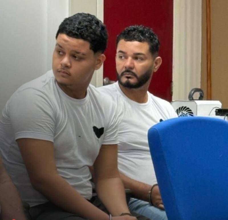 Pai e filho vão a júri pelo assassinato brutal da adolescente