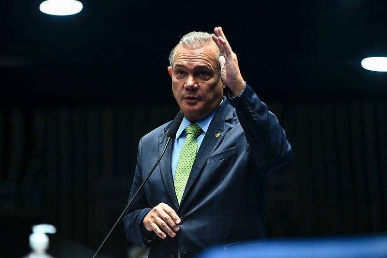 Senador de MT quer que  sexualização de crianças nas redes sociais seja investigada 