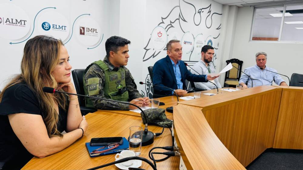 Wilson Santos promove diálogo entre pescadores, catadores de iscas vivas e órgãos fiscalizadores