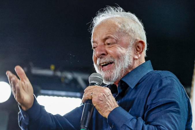 Aprovação de Lula sobe a 46% e desaprovação recua para 51%