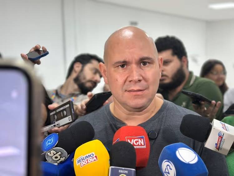 Abílio diz que até agora não caiu dinheiro de emendas de deputados na conta da prefeitura