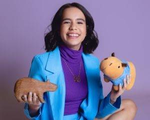 Escritora Malu Lira leva sua voz aos estudantes em Cuiabá e dialoga sobre educação financeira