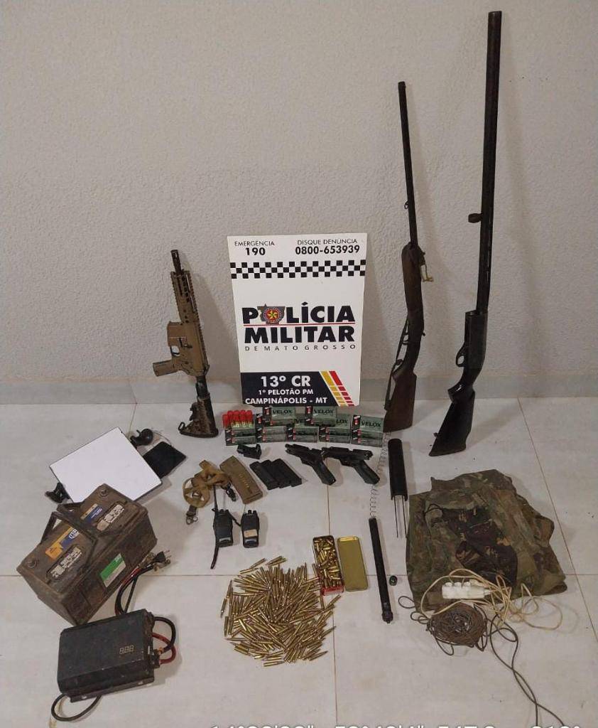 Faccionados são presos com fuzil, espingarda, pistolas e mais de 300 munições