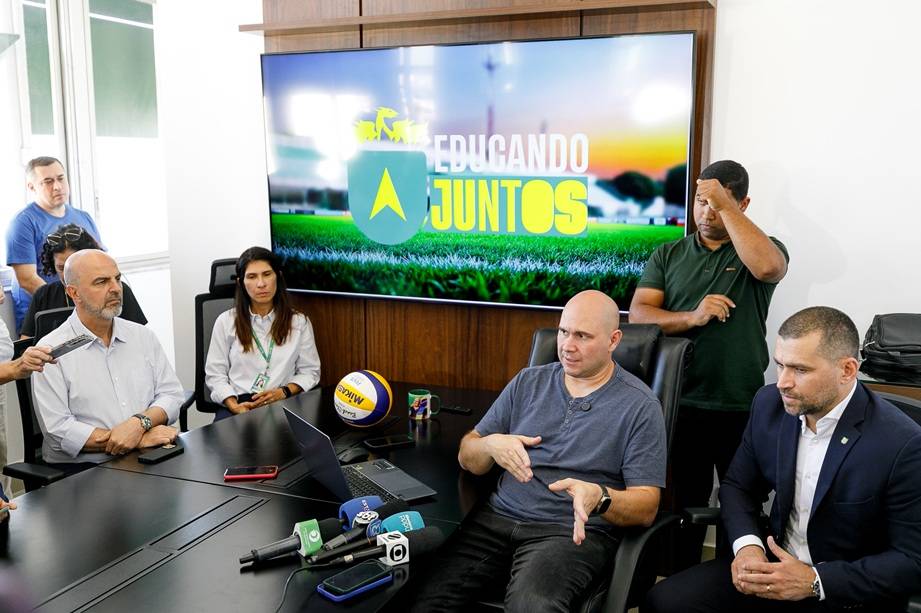 Abílio decidi fazer a fusão de secretarias